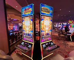 Casino-style slot reels and table games in the 8k8 slot betting section